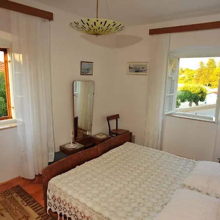 Lägenhet Piv Sutivan