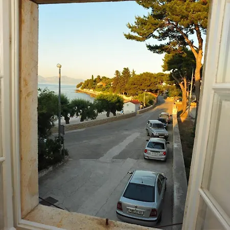 Apartment Piv - 10 M From