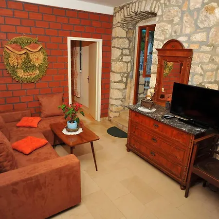 Apartment Piv - 10 M From *